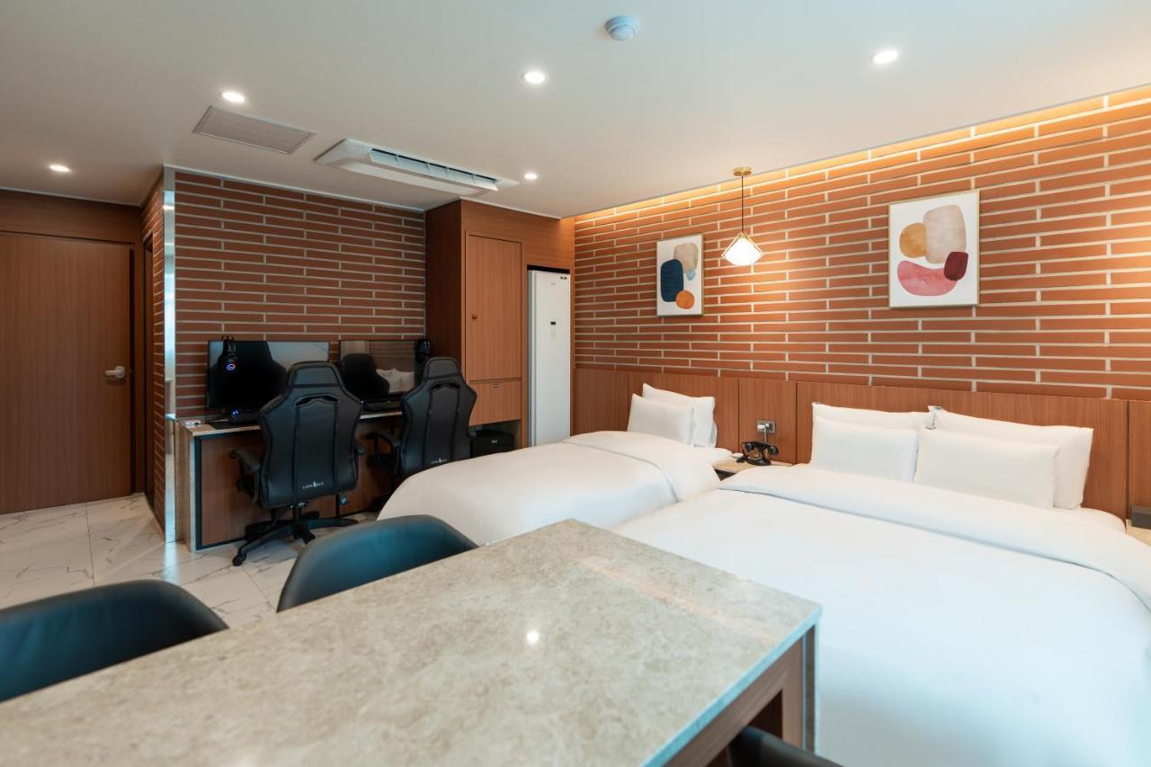 Jecheon Hound Hotel Chechon Экстерьер фото