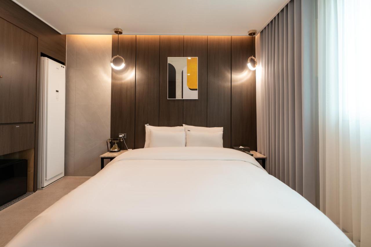 Jecheon Hound Hotel Chechon Экстерьер фото