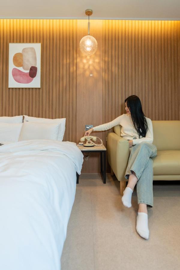 Jecheon Hound Hotel Chechon Экстерьер фото