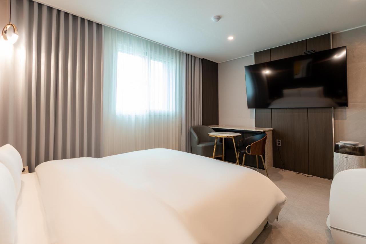 Jecheon Hound Hotel Chechon Экстерьер фото