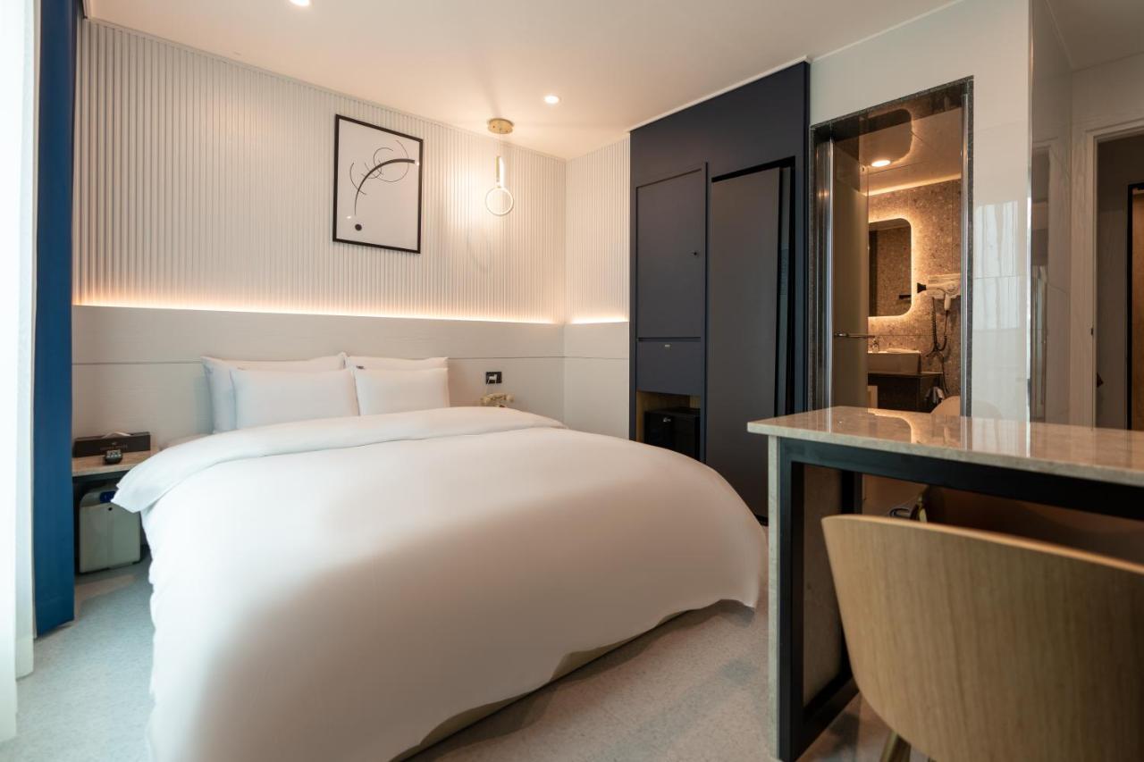 Jecheon Hound Hotel Chechon Экстерьер фото