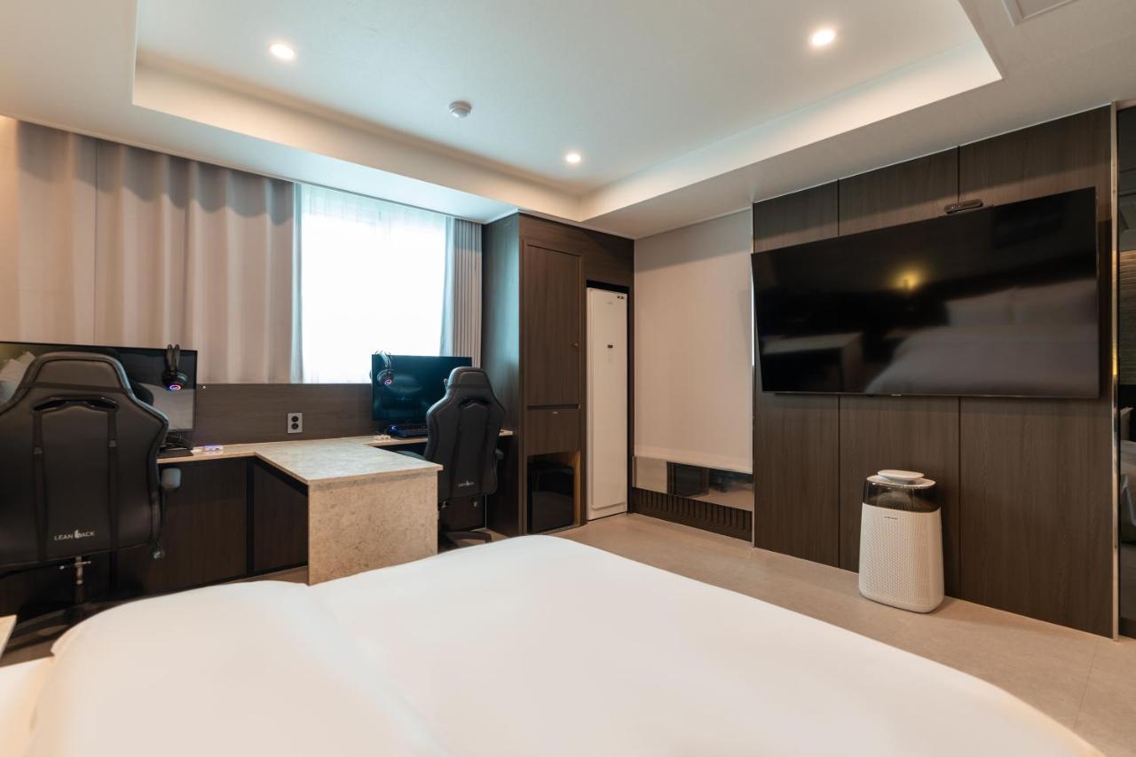 Jecheon Hound Hotel Chechon Экстерьер фото