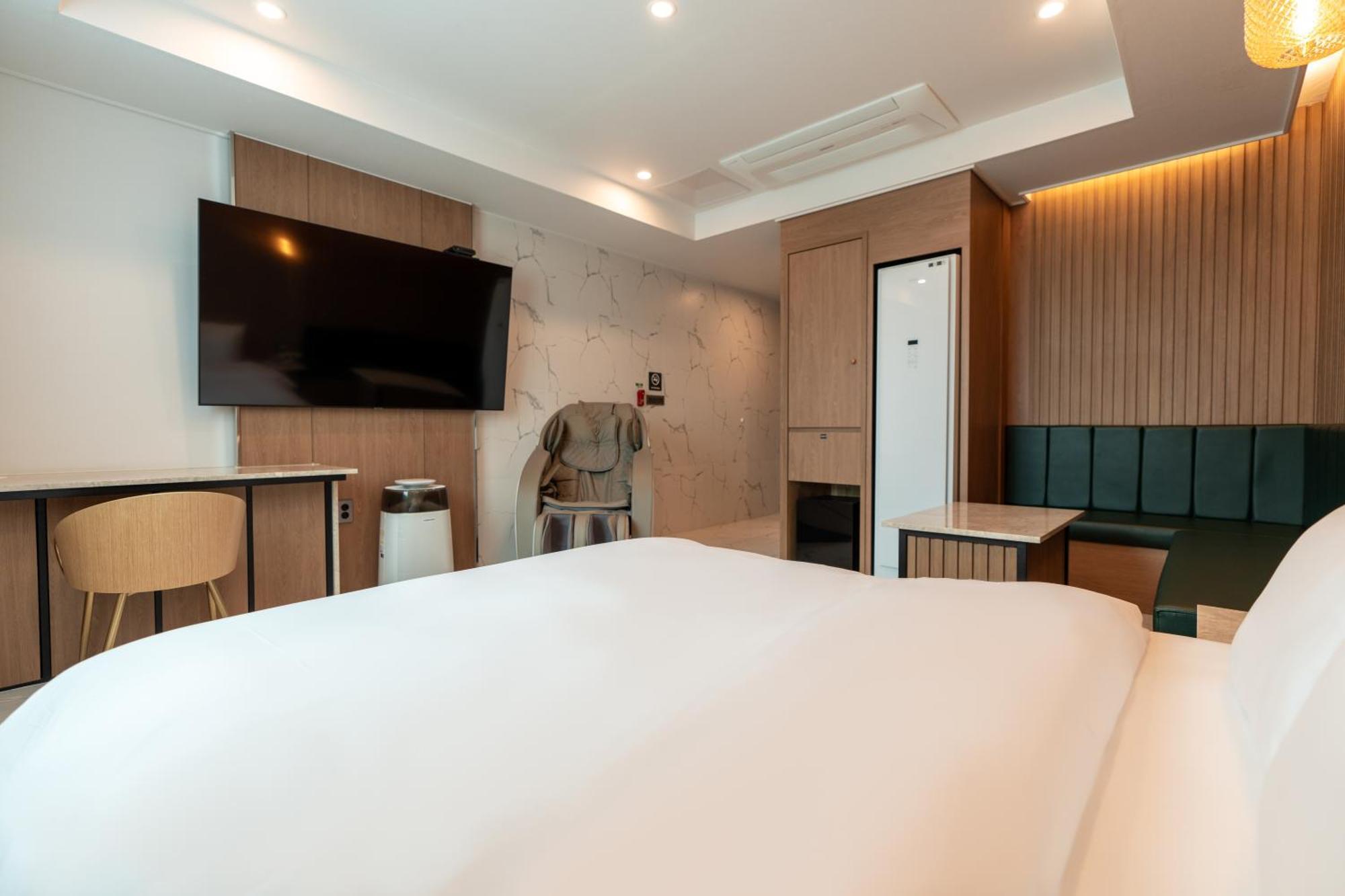 Jecheon Hound Hotel Chechon Экстерьер фото